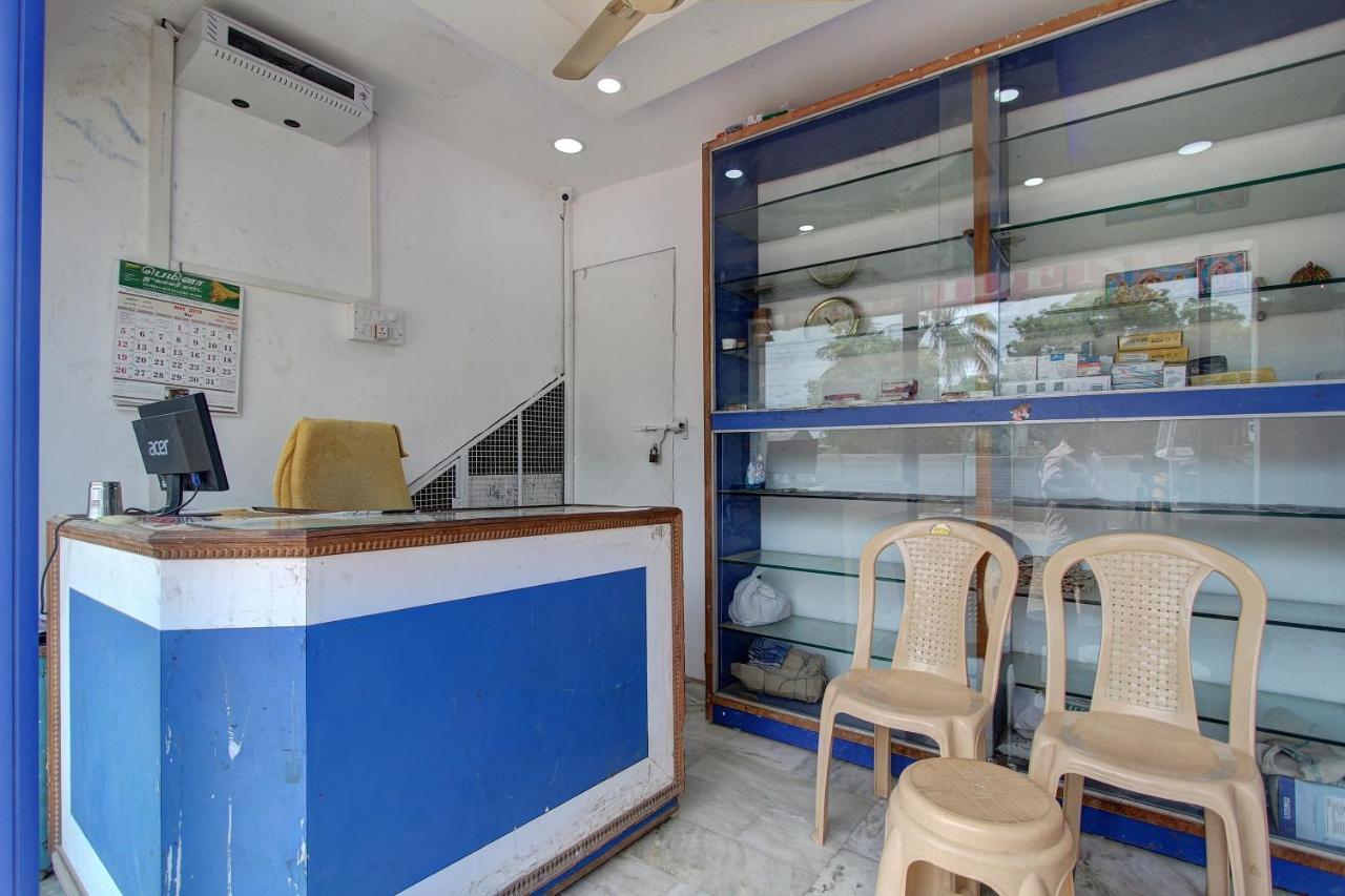 Oyo 38664 Rt Residency Hotel Golden Rock Exterior photo