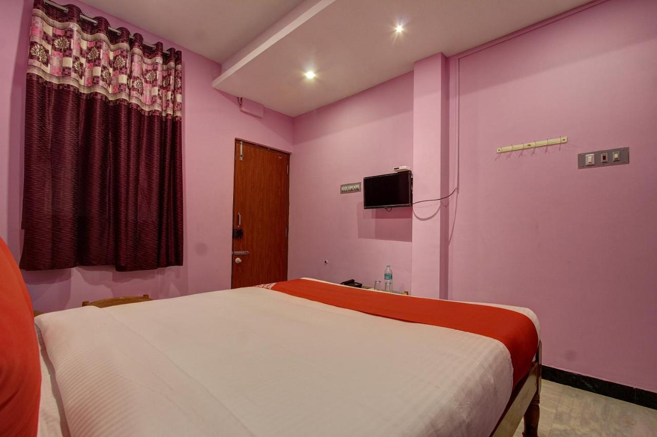 Oyo 38664 Rt Residency Hotel Golden Rock Exterior photo