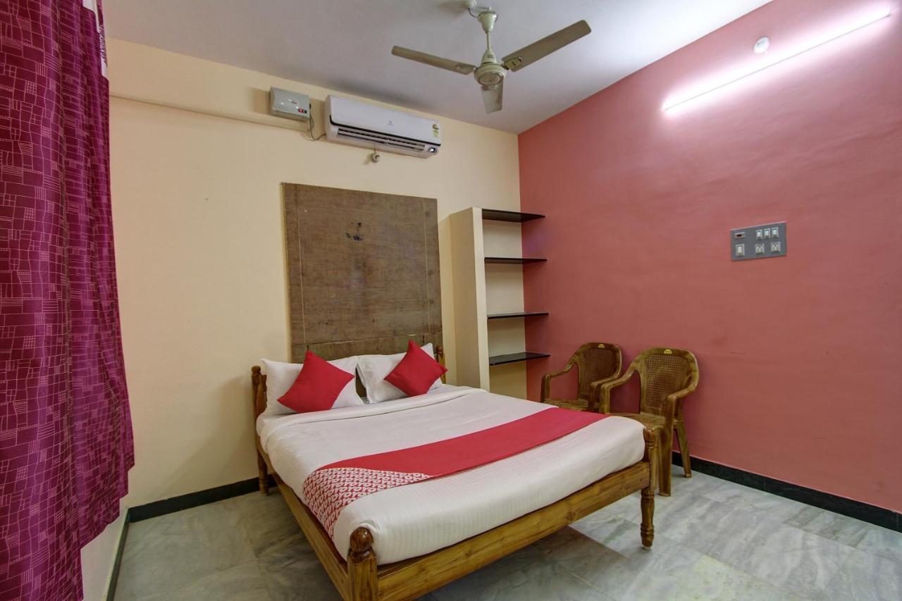 Oyo 38664 Rt Residency Hotel Golden Rock Exterior photo